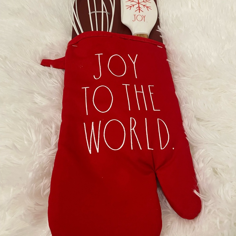 New  3-piece Rae Dunn Christmas Baking Set